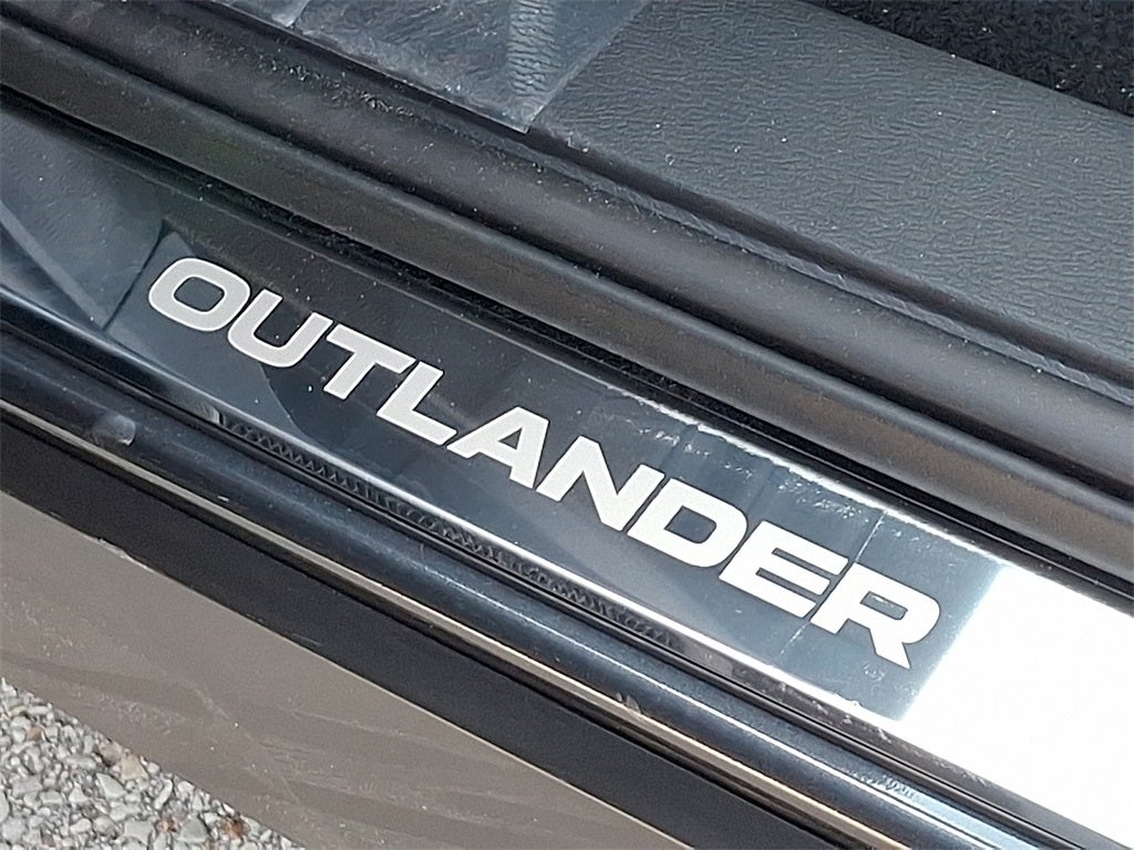 2025 Mitsubishi Outlander PHEV SEL Black Edition