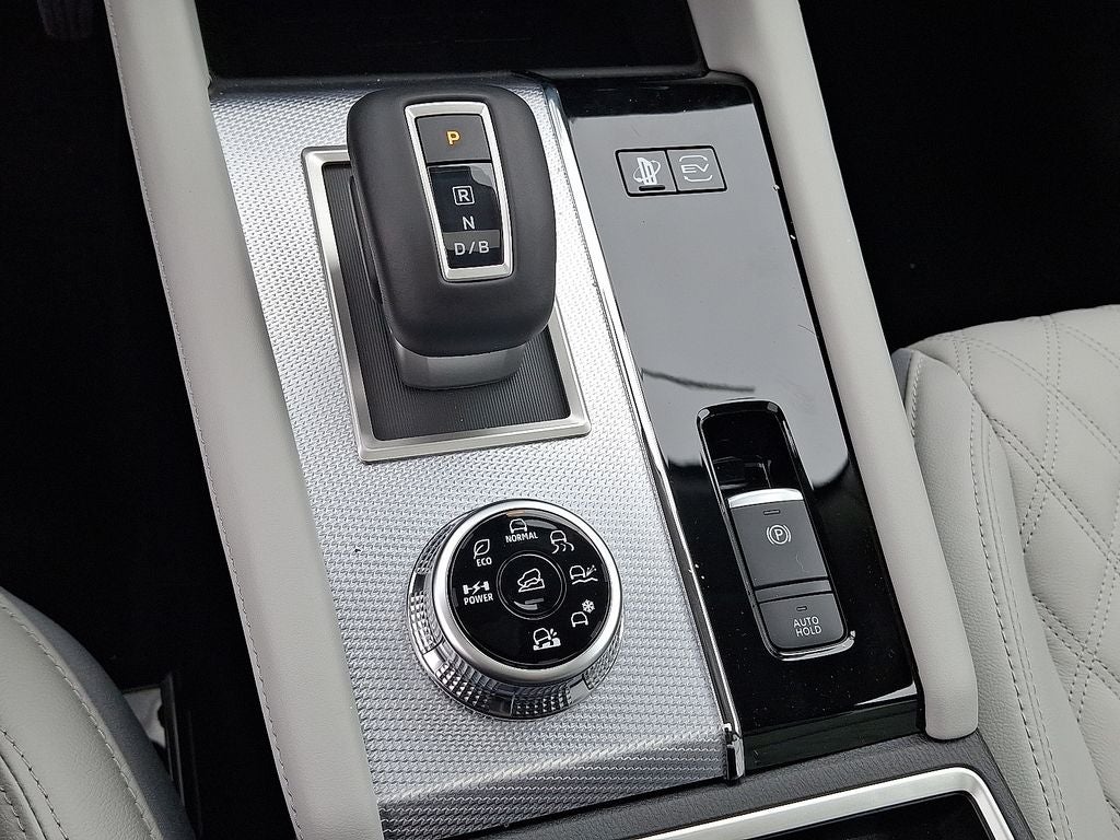 2025 Mitsubishi Outlander PHEV SEL